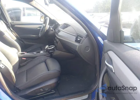 2013 BMW X1 из США, поврежденный, VIN WBAVL154EVY20003